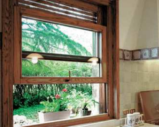 Finestra americana che da all'esterno Alberti F.lli Serramenti