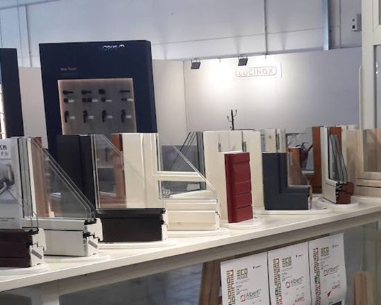 Esposizione finestre murano